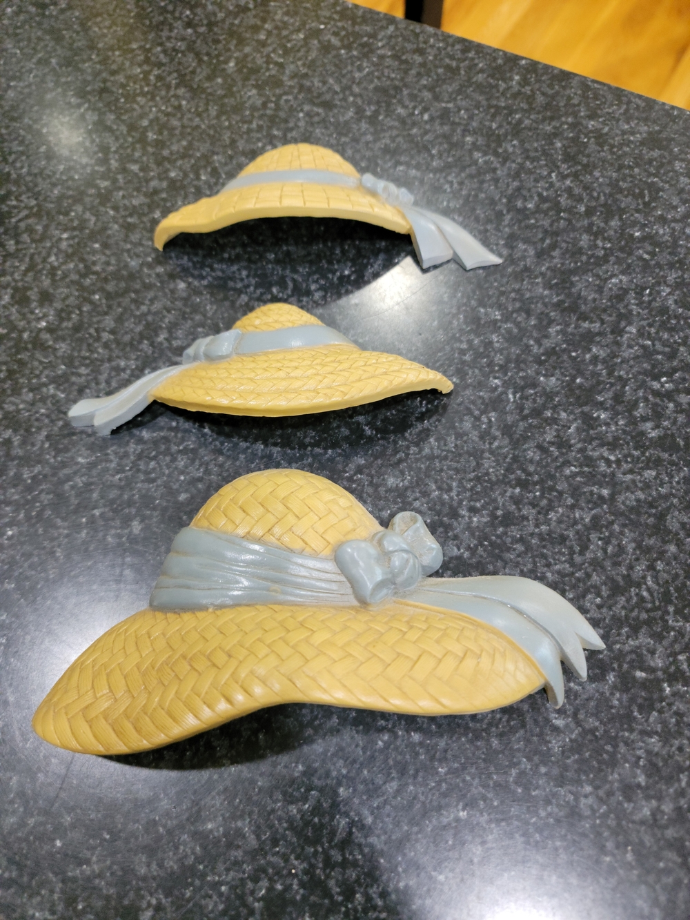 Homco straw hat wall plaques 1980's 3 pc set